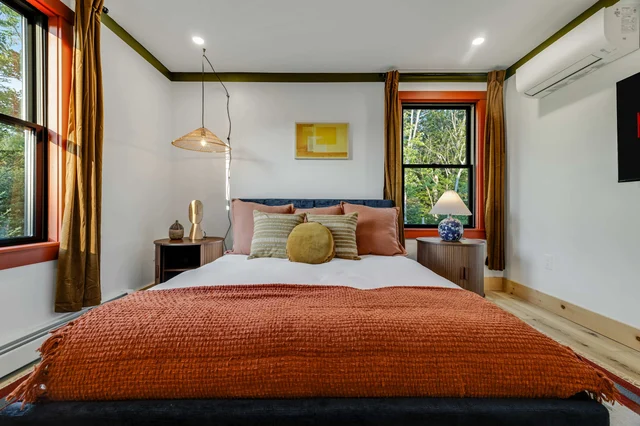 Bedroom image 1