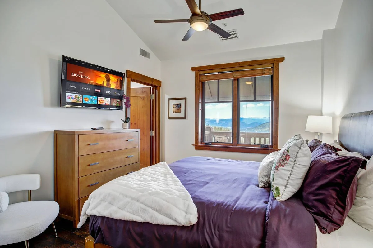 One Ski Hill Place Top-Floor Penthouse, 2 King Suites property photo 3