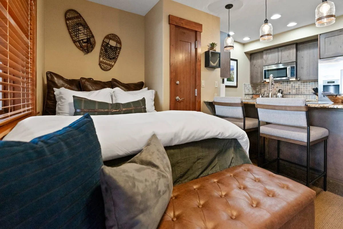One Ski Hill Place Studio, Peak 8 Base, Spa & Pool property photo 2