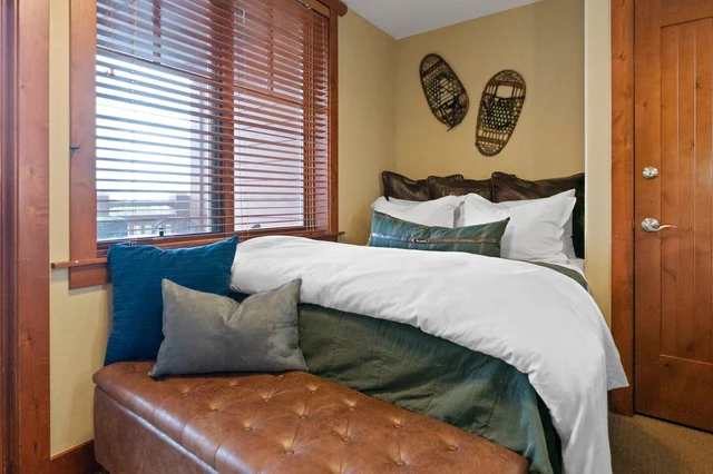 Bedroom 3 image 1