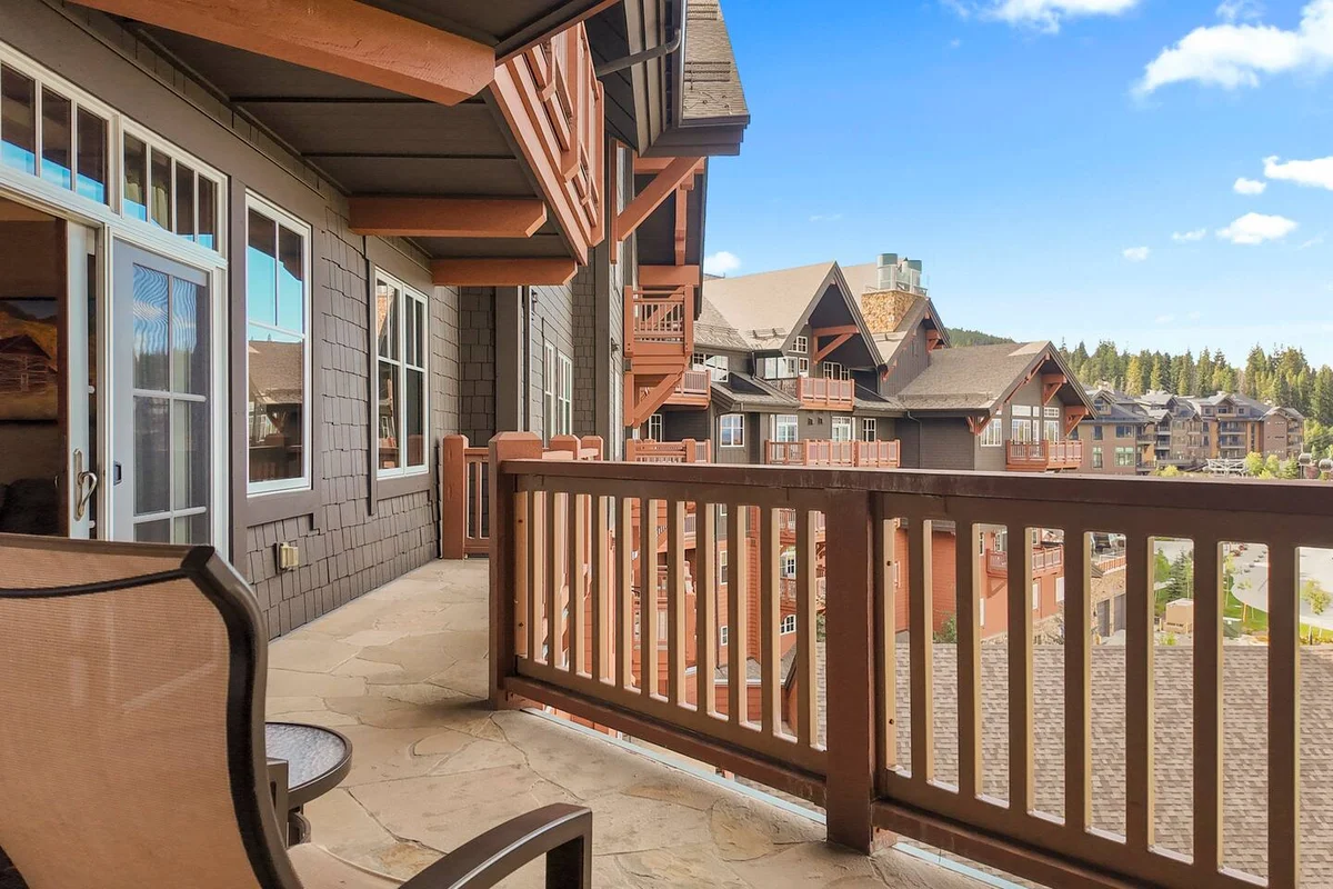 One Ski Hill Place, Gondola Views, Central AC property photo 4