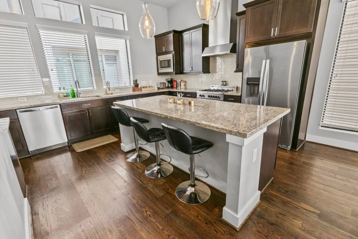 Houston Townhome w/ Skyline Views & Rooftop Patio property photo 3