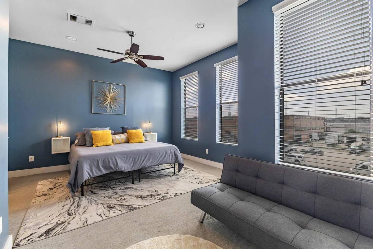 Houston Townhome w/ Skyline Views & Rooftop Patio property photo 2