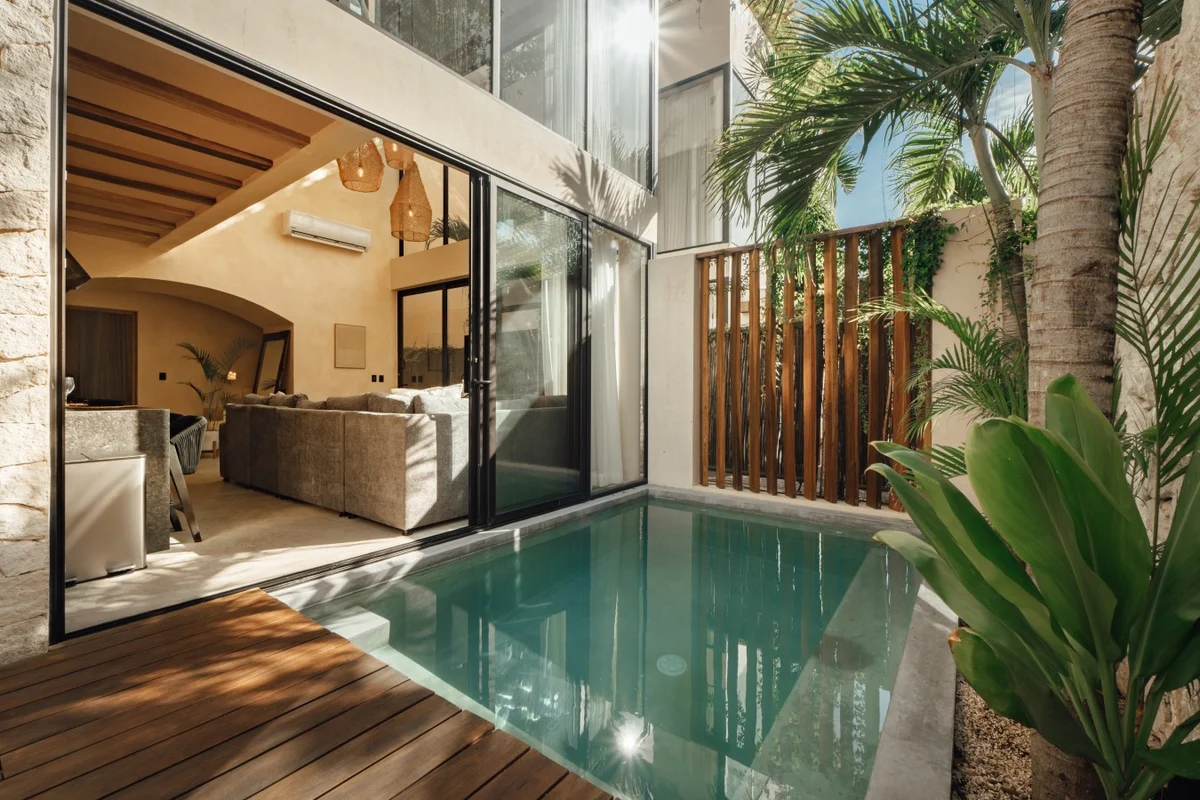 Bold Luxury Villa, 8p, 2 priv. pools, rooftop, Concierge property photo 5