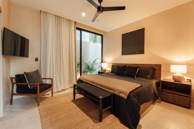 Bedroom 1 image 1