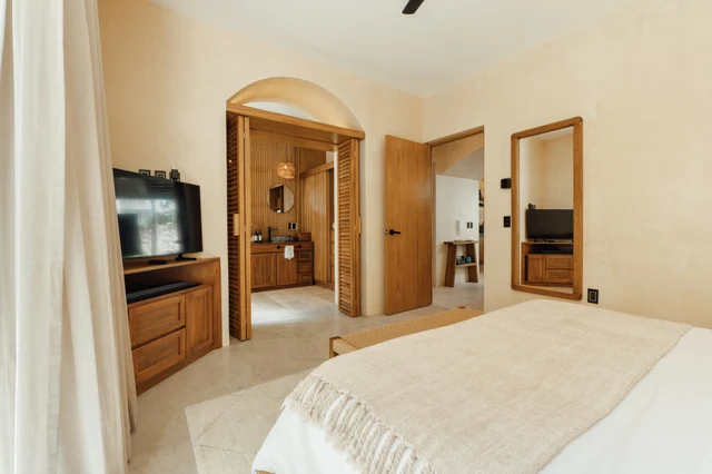 Bedroom 4 image 1