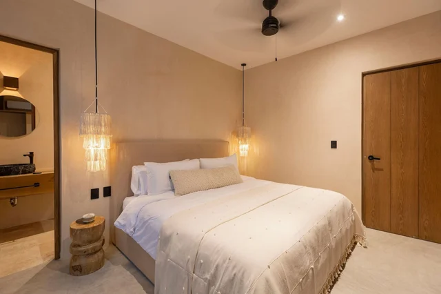 Bedroom 1 image 1