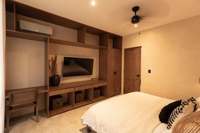 Bedroom 1 image 1