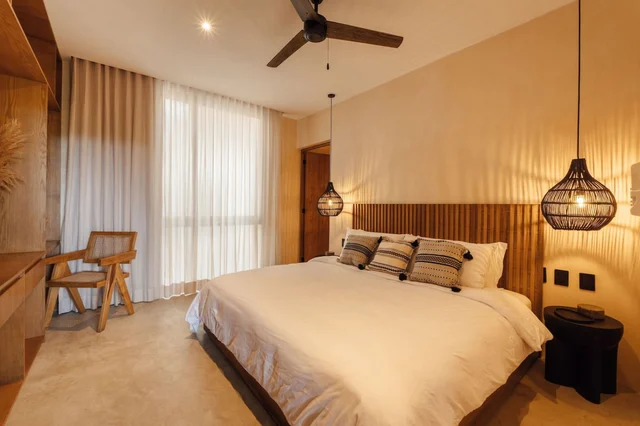 Bedroom 1 image 1