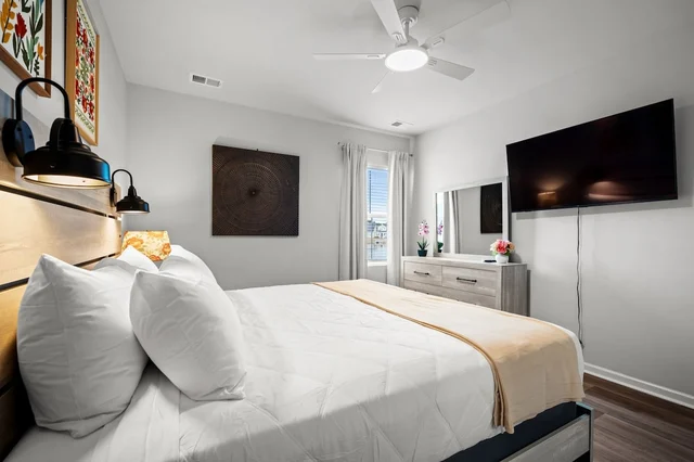 Bedroom 3 image 1