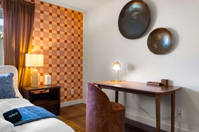 Bedroom image 1