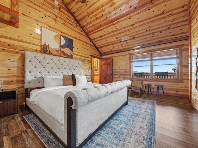 Bedroom image 1