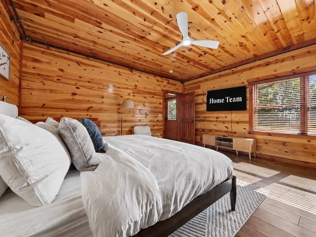 Bedroom image 1