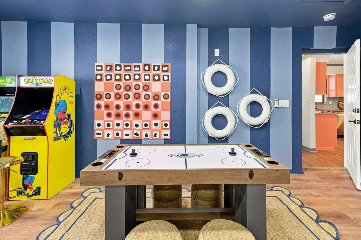 Sports Court, Putt Putt, Gym, Pool, Hot Tub property photo 3