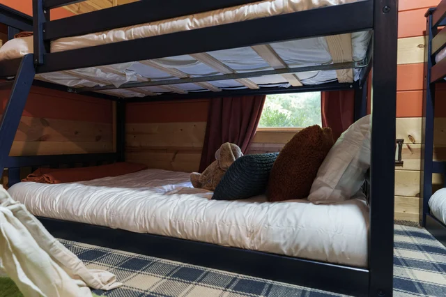 Bedroom image 1