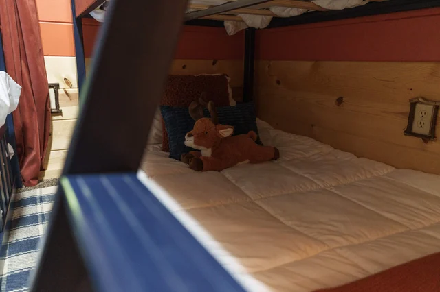 Bedroom image 1
