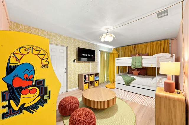 Bedroom image 1