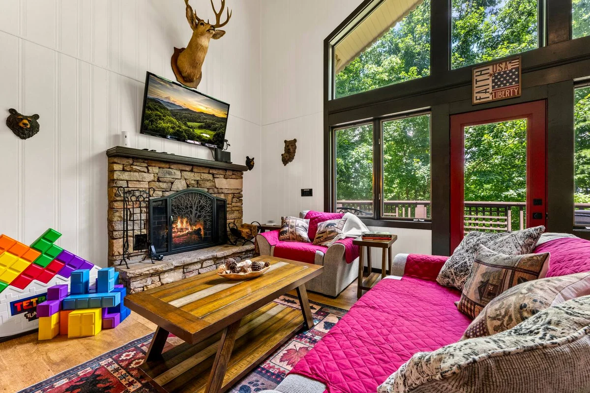 Cozy Mountain Chalet, Fun Family Retreat property photo 4
