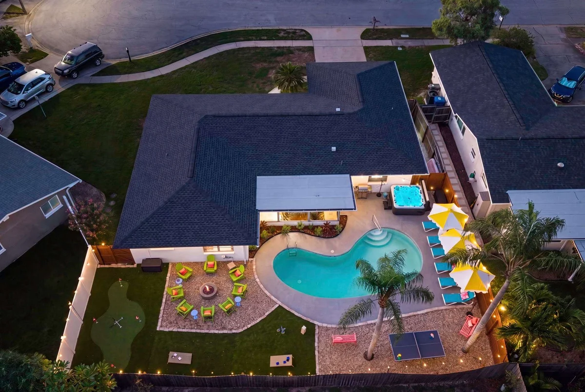 Pool, Hot Tub, Putt Putt, Game Room, Karaoke property photo 2