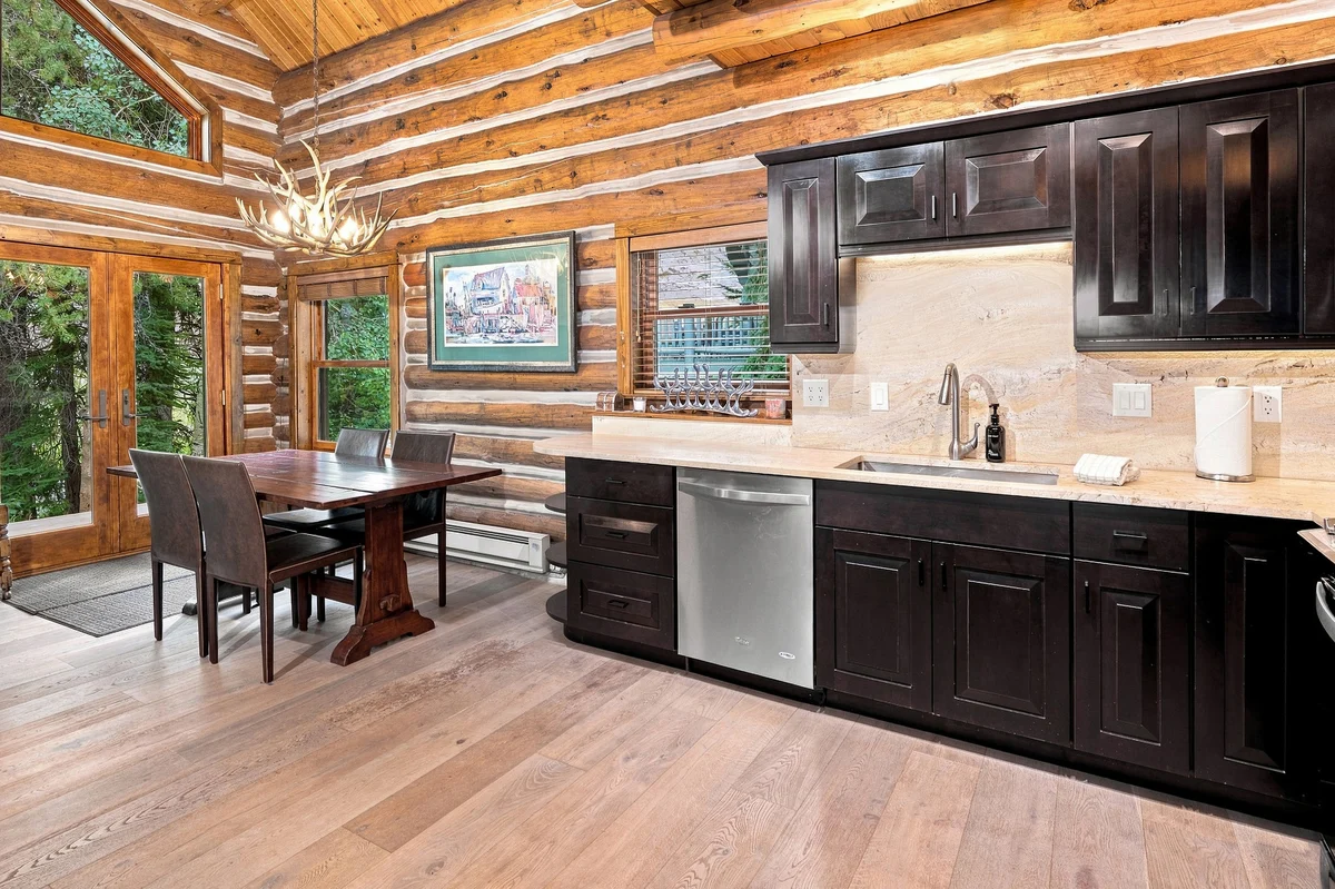 Log Cabin Mountain Retreat in West Vail TCB10 property photo 4
