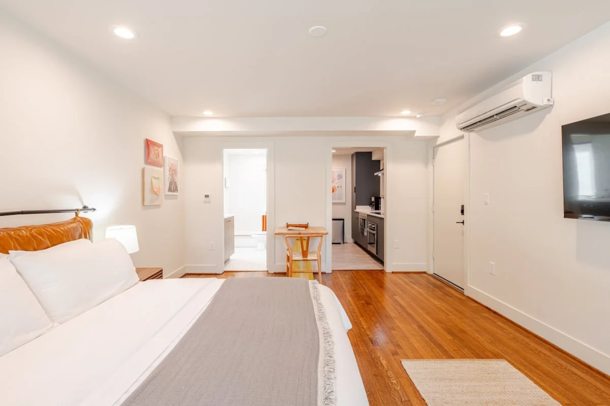 Studio with full kitchen - Walk to Rice U property photo 1