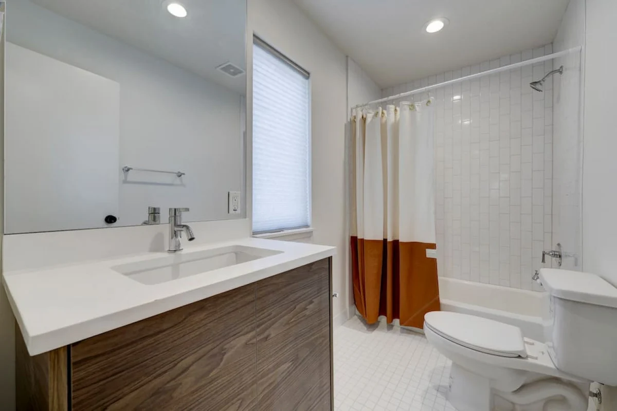 Studio with full kitchen - Walk to Rice U property photo 5
