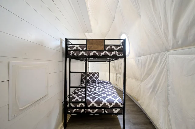 Bedroom 1 image 1