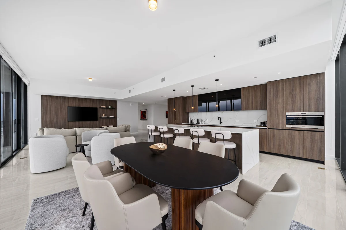 Condo in Miami property photo 4