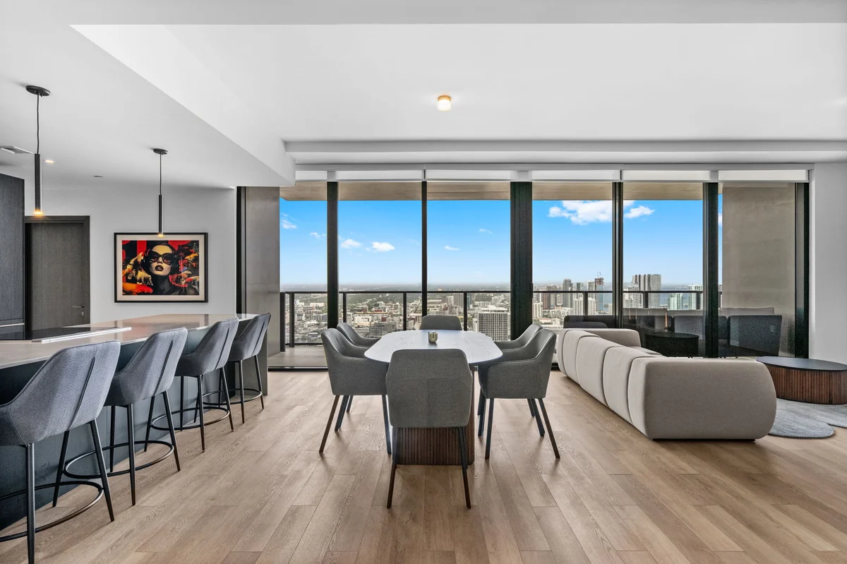 Condo in Miami property photo 2