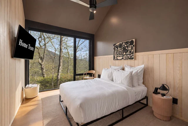 Bedroom image 1
