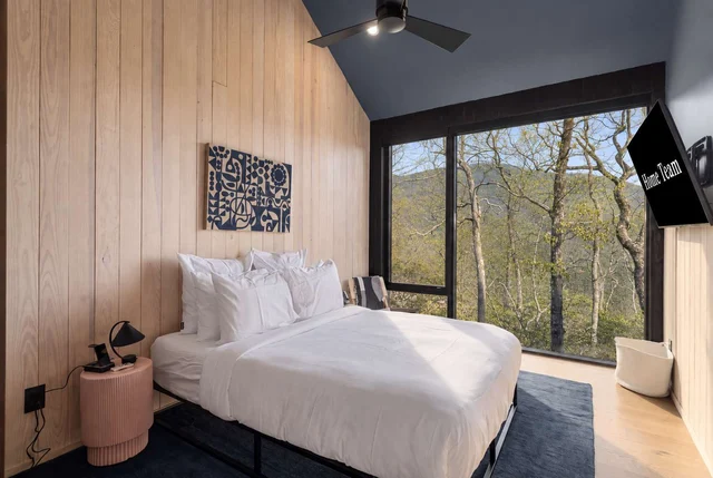 Bedroom image 1