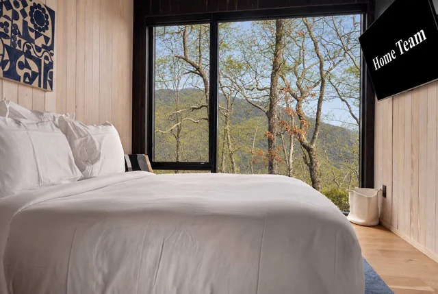 Bedroom image 1