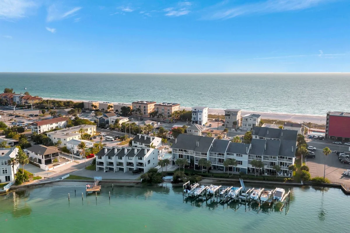 Treasure Island, Tiki Condo, Hot Tub + Beach property photo 3