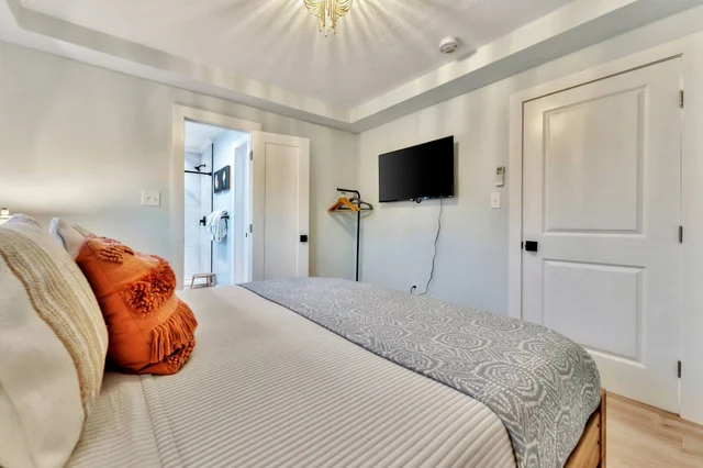 Bedroom 1 image 1