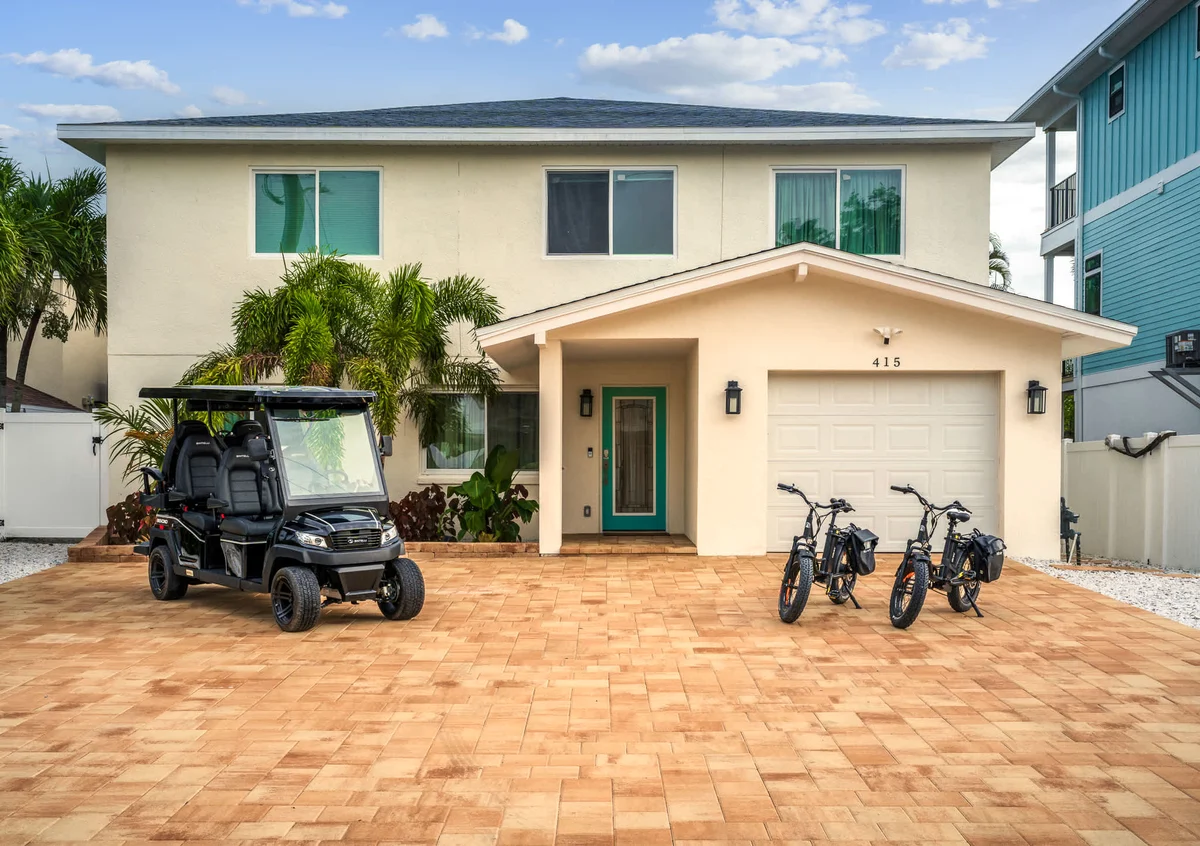 Indian Rocks Beach New Waterfront Heated Pool & Spa Golf Cart E-Bikes Kayaks Game Room Fire Pit Walking Distance to the Beach property photo 5