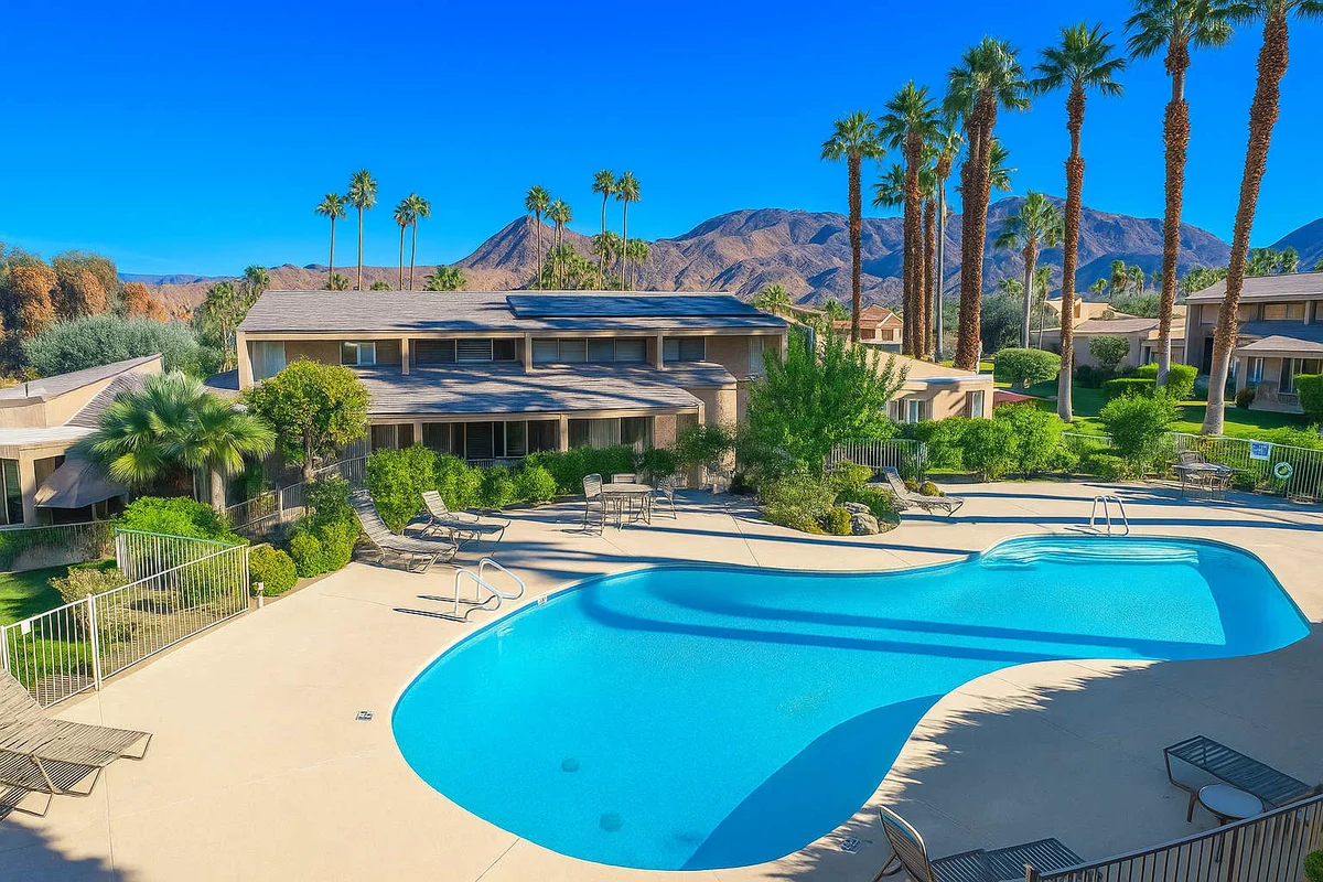 Modern Home Ironwood Country Club with Pool & Spas property photo 3