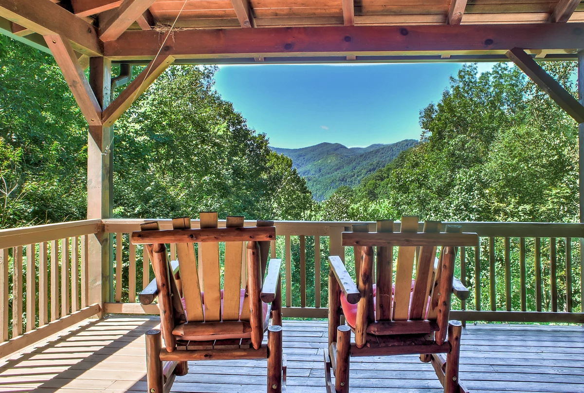 Emerald Bear property photo 2