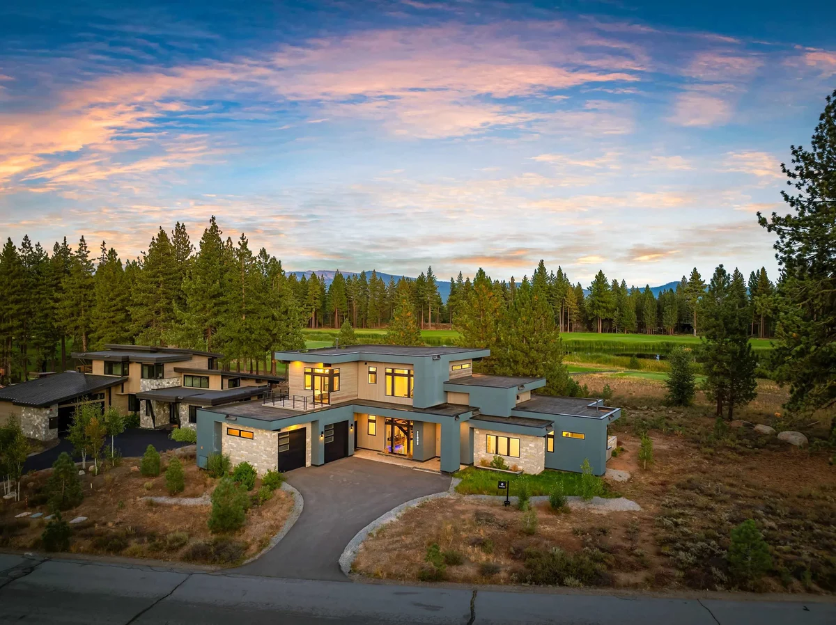 Truckee Woods - Expansive five bedroom sanctuary with inviting fire pit and outdoor space property photo 2