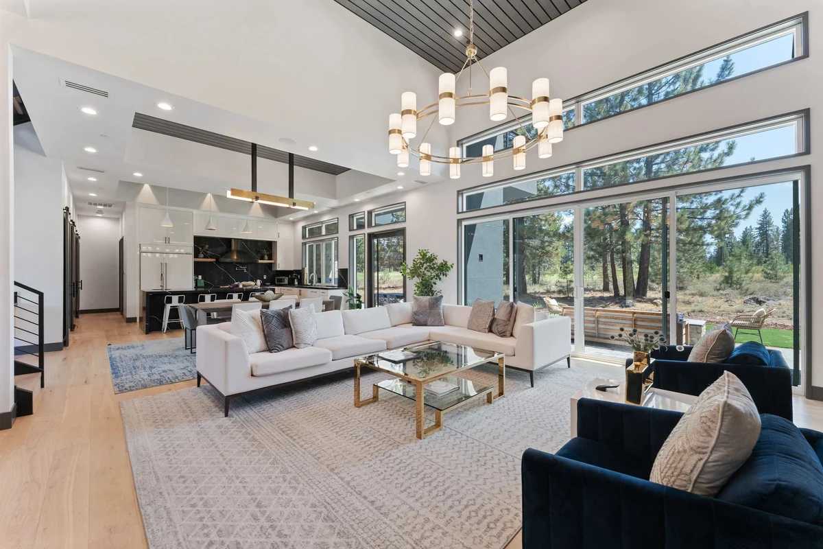Truckee Woods - Expansive five bedroom sanctuary with inviting fire pit and outdoor space property photo 3