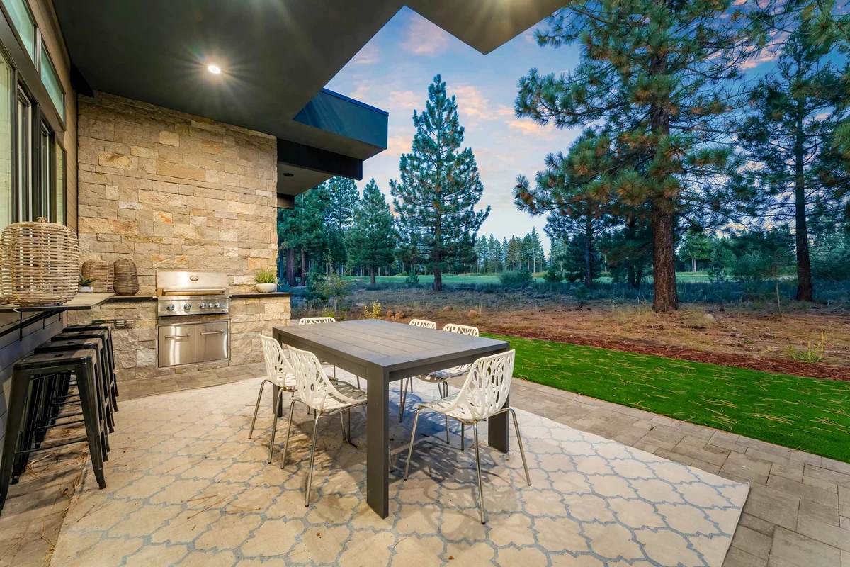 Truckee Woods - Expansive five bedroom sanctuary with inviting fire pit and outdoor space property photo 5