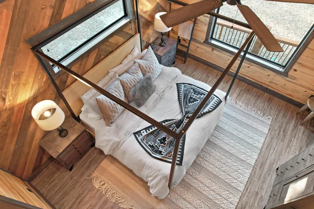 Bedroom image 1