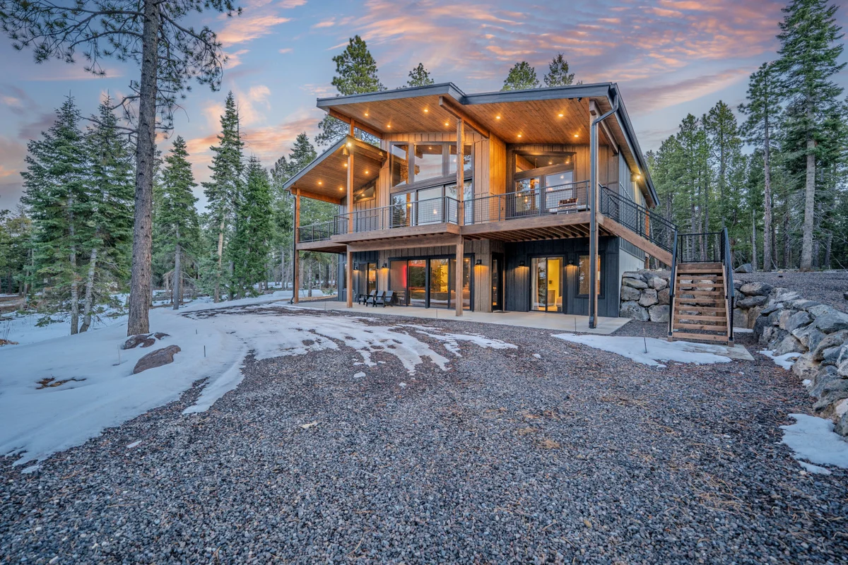 Onyx Pines Retreat, Luxury Alpine Cabin w/ Hot Tub Near Zion & Bryce property photo 2