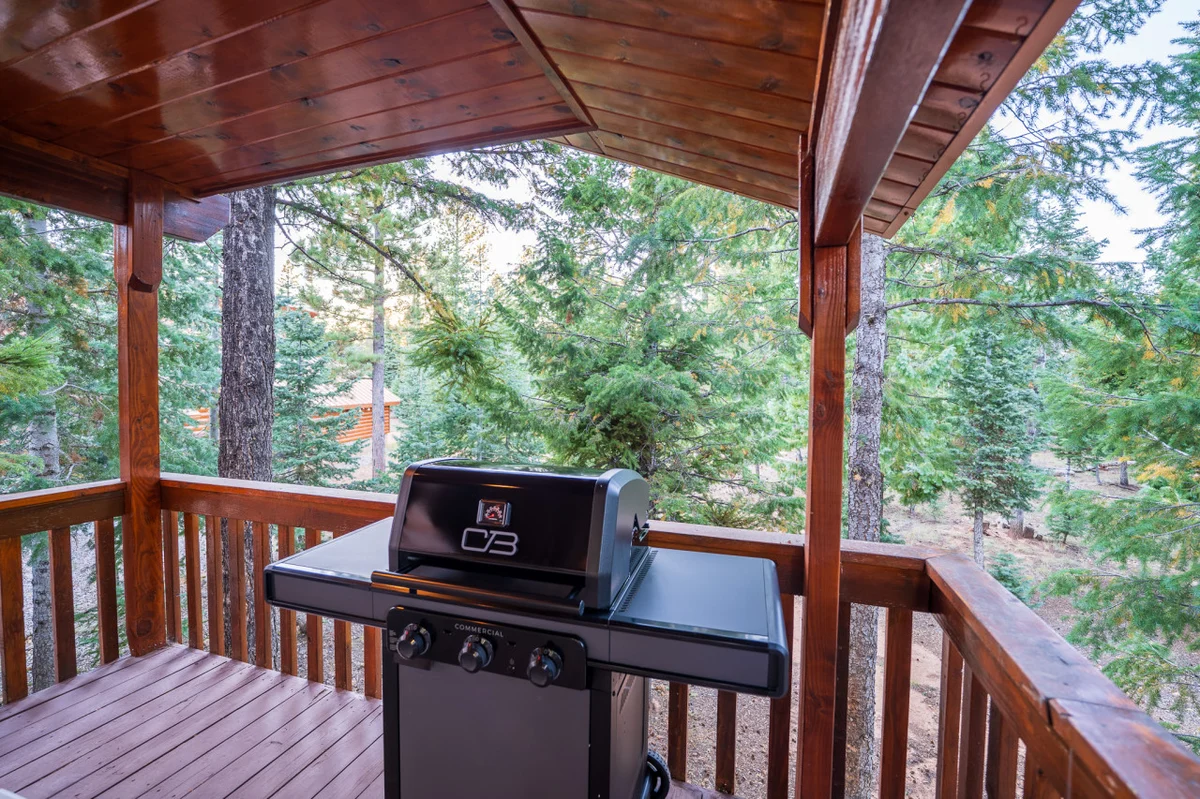 The Pinehill Lodge, 2 King Beds + Hot Tub property photo 5