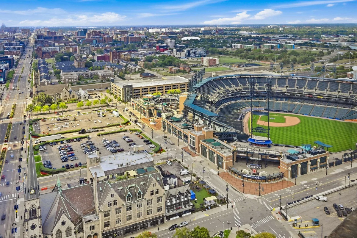 Stylish High-Rise Loft in Downtown Detroit, City Views property photo 4