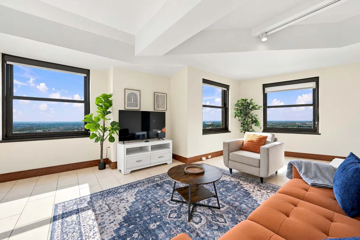 Stylish High-Rise Loft in Downtown Detroit, City Views property photo 2
