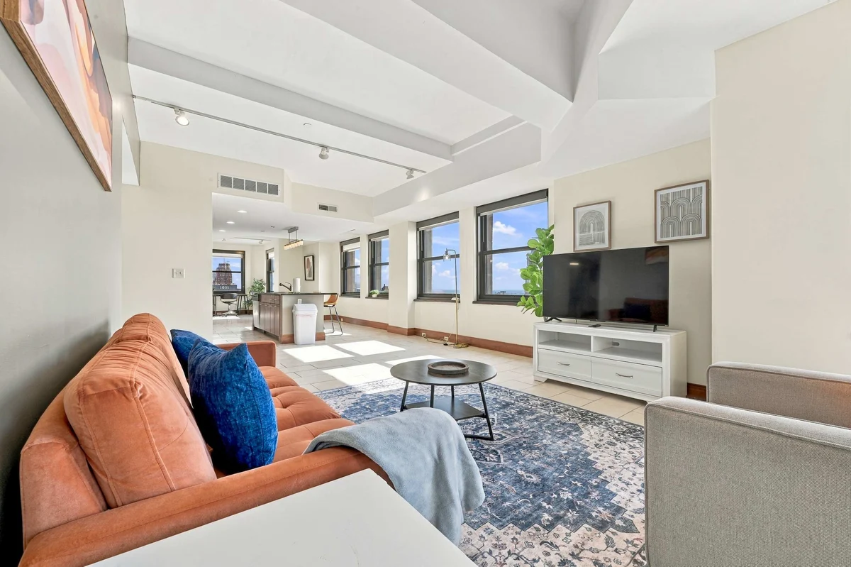 Stylish High-Rise Loft in Downtown Detroit, City Views property photo 5