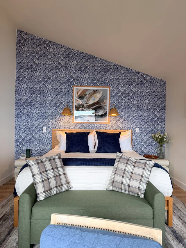 Bedroom 1 image 1