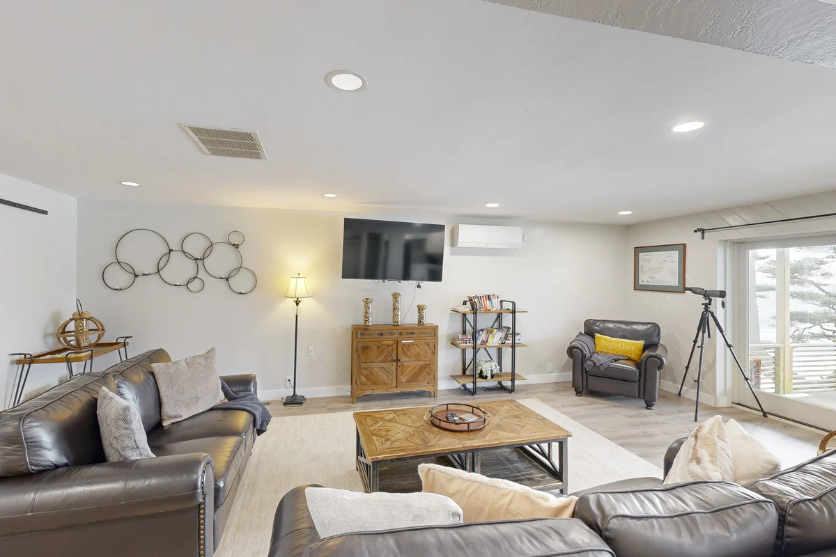 Oceanfront dog friendly home with coastal views telescope walkable location property photo 5
