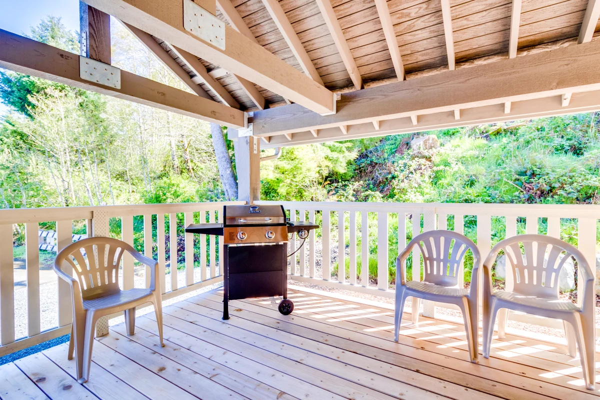 New House in Quiet Location with Modern Amenities near Beach Lake and Town property photo 1