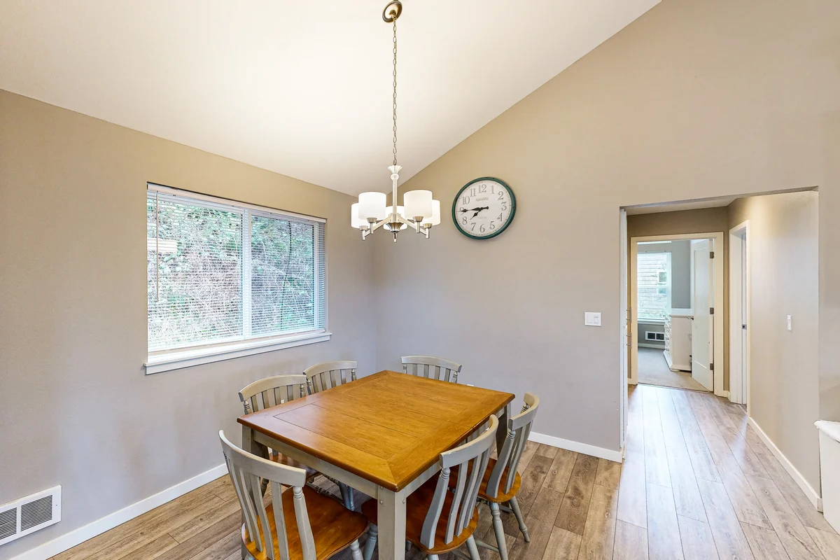 New House in Quiet Location with Modern Amenities near Beach Lake and Town property photo 5